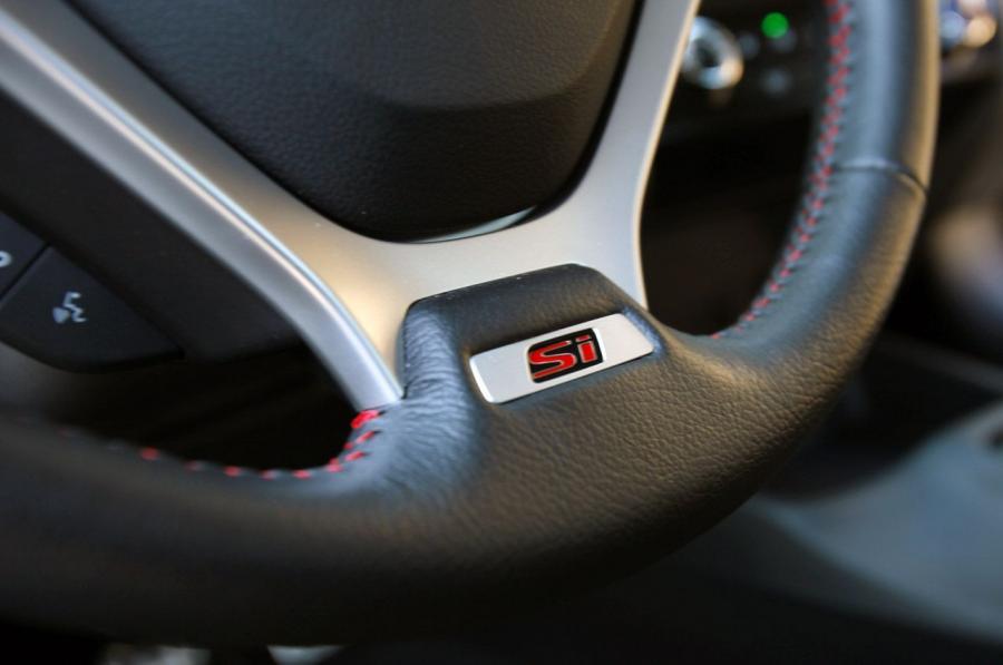  Honda Civic Si 2012 года  (фото 18 из 31)